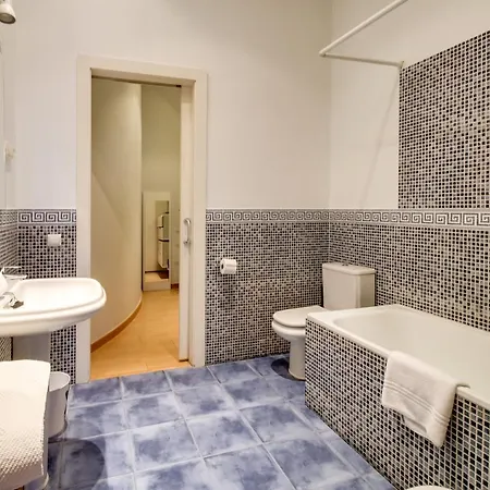 Apartamento Cosy Comfortable 1 Bed With Terrace In Eixample